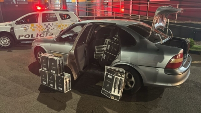Veículo com placas de Apucarana é apreendido transportando vinho sem documentação fiscal no pedágio de Santa Cruz do Rio Pardo