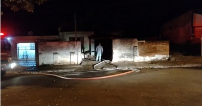 Casa abandonada é incendiada em Ourinhos 