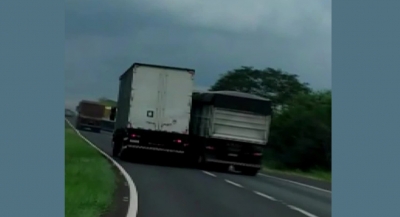 Vídeo mostra manobra que terminou em batida e caminhão saindo da pista em rodovia do Paraná; ASSISTA