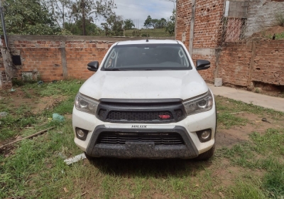 Caminhonete roubada na região é localizada pela PM em residência em Presidente Prudente