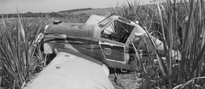 Aeronave agrícola faz pouso forçado às margens de rodovia na região 