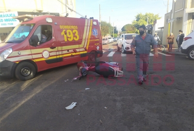 Colisão entre duas motos deixa mulheres feridas no centro de Ourinhos 