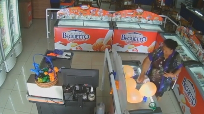 Polícia encontra mulher que furtou celular de atendente de sorveteria em Santa Cruz do Rio Pardo; vídeo 