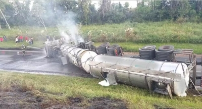 Acidente entre caminhão-tanque e carro mata uma pessoa na região 