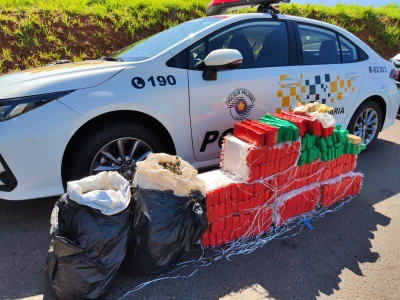 Traficante tenta fugir, bate carro e polícia faz apreensão de grande quantidade de maconha e haxixe em Santa Cruz do Rio Pardo