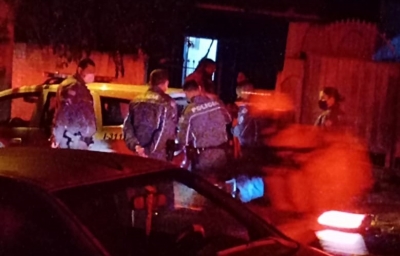 Homem é preso depois de ameaçar mulher e quebrar vidro de viatura policial em Ourinhos; confira vídeo 