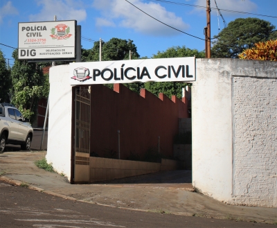 Polícia Civil de Ourinhos prende suspeito de roubar idoso com deficiência visual em São Pedro do Turvo