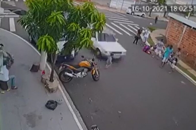 Menino de 2 anos é arrastado após atropelamento na região; vídeo