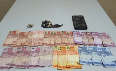 Jovem de 22 anos é preso por tráfico de drogas em Ourinhos após denúncia anônima