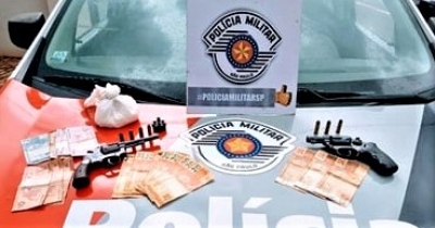 Dupla é presa com drogas e armas no Jardim Itamaraty em Ourinhos 