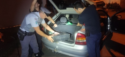 Polícias Civil e Militar apreendem quase 150 quilos de maconha na Raposo Tavares em Palmital; homem de 46 anos foi preso