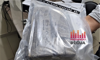 Mulher flagrada com 4 tijolos de maconha entrega companheiro e os dois são presos em Ourinhos 