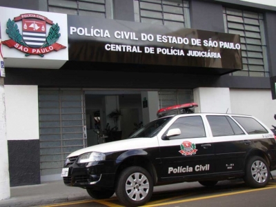Escrivão da Polícia Civil é preso suspeito de porte ilegal de arma de fogo na região 