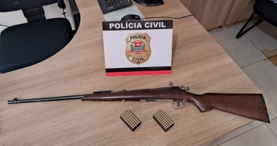 Polícia Civil de Bernardino de Campos prende suspeito por posse irregular de arma de fogo