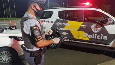 Casal é vítima de tentativa latrocínio em Ourinhos; quatro bandidos foram presos pela Polícia Rodoviária 