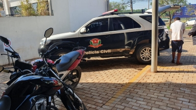 Polícia Militar prende acusados de tráfico drogas no Jardim Anchieta e Itamaraty; homem tentou escapar de flagrante escondendo crack na boca