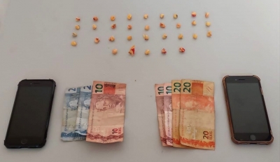 Polícia Militar prende indivíduo e apreende adolescente por tráfico de drogas no Jd. São Carlos