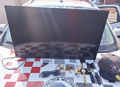 Homem é preso carregando televisão furtada em plena luz do dia em Ourinhos