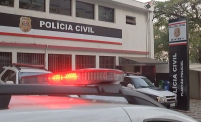 Bebê de 2 anos morre após ser esquecido em carro por cuidadora na região