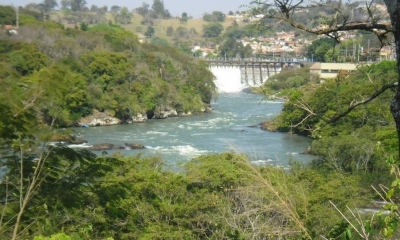 Bombeiros procuram por adolescente de 15 anos que desapareceu em lagoa, que faz parte do rio Paranapanema na região 