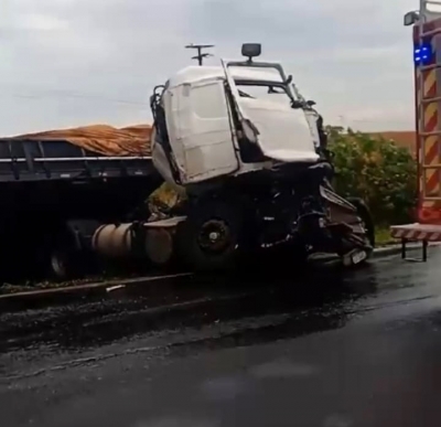 Grave acidente na BR-153 deixa vítimas no norte do Paraná 