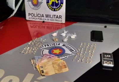 Jovem é preso com pedras de crack e porções de cocaína em Salto Grande 