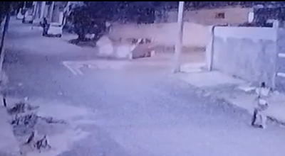 Ciclista fica ferido após colidir com carro em Ourinhos; VÍDEO