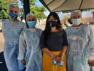 Após viralizar foto com suposto cartão de vacinação nas mãos, vereadora Raquel Spada nega ter furado a fila da vacina contra a Covid-19 em Ourinhos