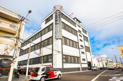 Funcionário de motel é morto a tiros na região; dono, policial da reserva, é suspeito do crime