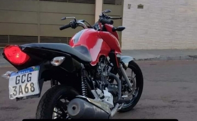 Jovem tenta encontrar moto que foi furtada no último sábado em Ourinhos 