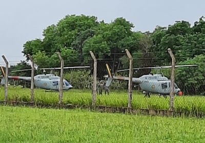 Helicópteros da Marinha pousam em Santa Cruz do Rio Pardo devido ao mal tempo 