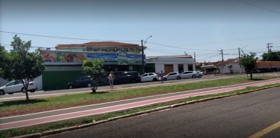 Homem é preso ao ser flagrado furtando bebidas de mercado de Ourinhos 