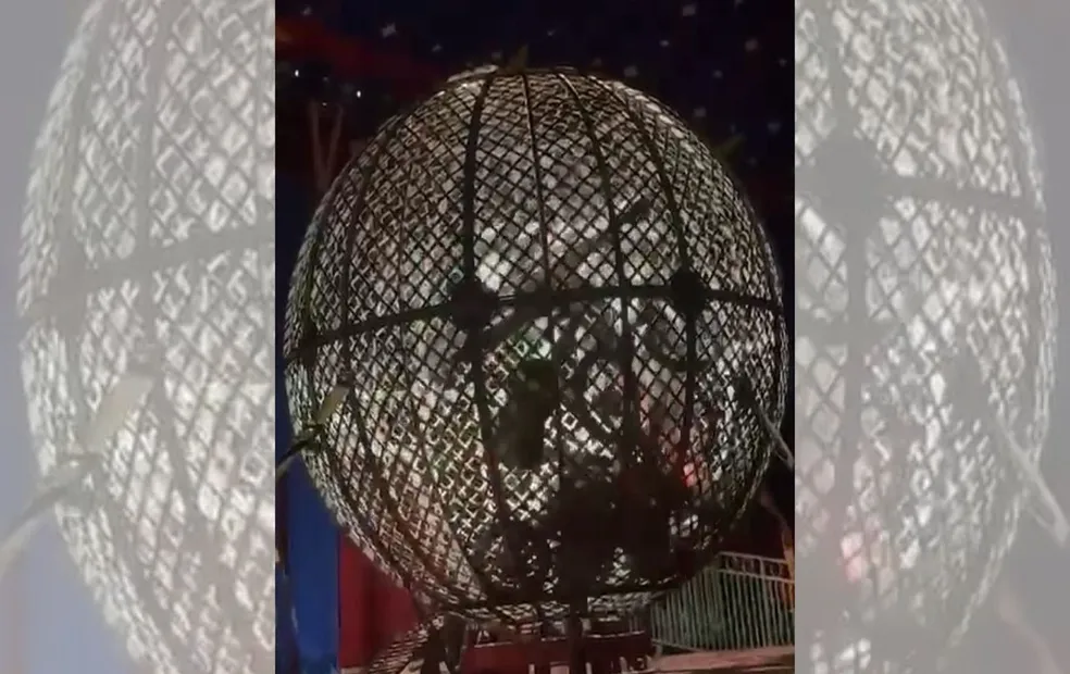 Motociclistas de globo da morte ficam feridos em acidente durante apresentação de circo na região; vídeo 