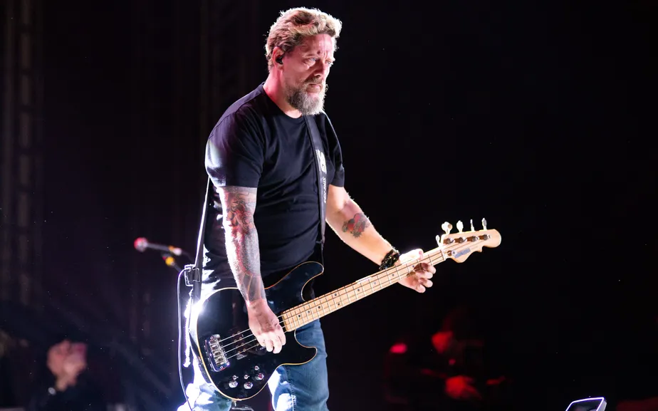Morre Canisso, baixista do Raimundos, aos 57 anos
