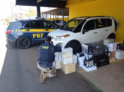 PRF apreende 256 garrafas de vinho contrabandeadas da Argentina em Ourinhos 