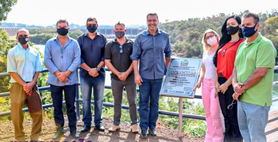 Prefeitura de Salto Grande entrega revitalização e mirante da ponte que faz divisa com Cambará no Paraná 