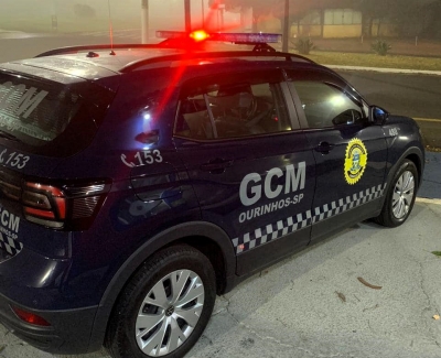 Homem é detido pela GCM por furto de caixas de som em Ourinhos