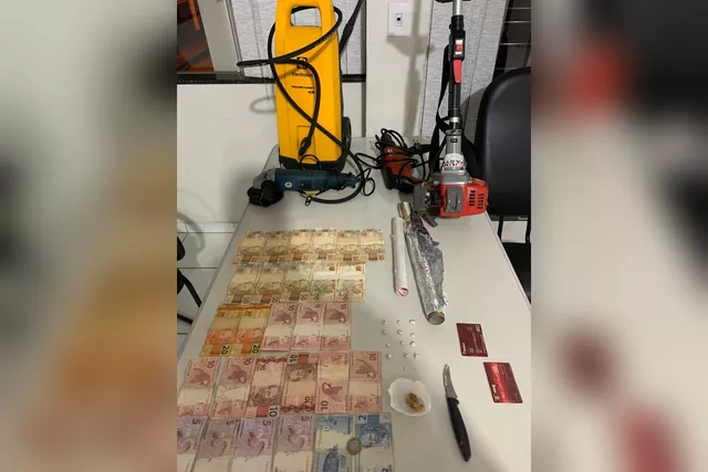 Jovem procurado pela Justiça é preso com pedras de crack na região 