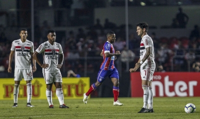 Com direito a olé no Morumbi, Bahia vence o São Paulo, que é vaiado pela torcida