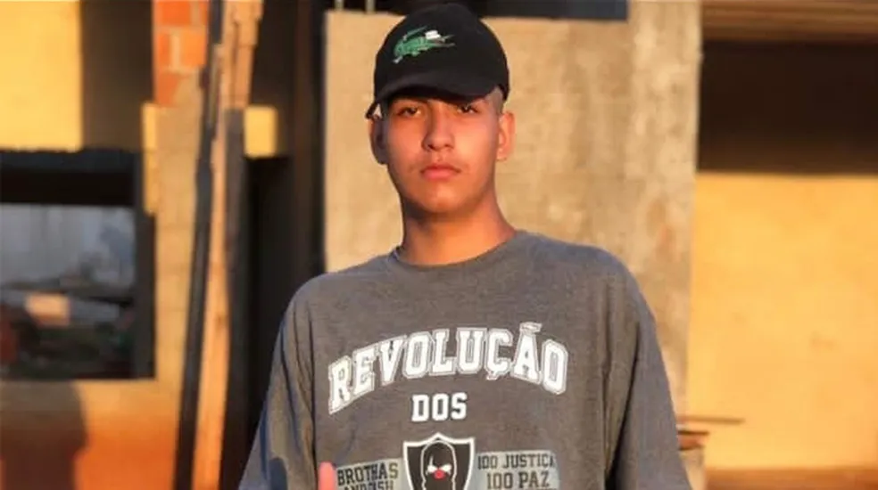 Tragédia na região: Jovem de 18 anos morre esmagado por carro em loja de autopeças