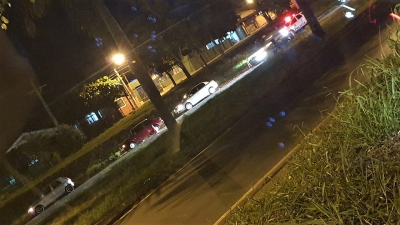 Engavetamento entre carros e moto deixa um ferido na Raposo Tavares em Ourinhos 