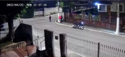 Falso entregador mata jovem na frente de namorada para roubar celulares em SP; vídeo 