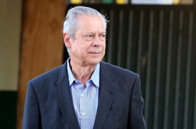 Ex-ministro José Dirceu se entrega à PF em Curitiba para cumprir pena na Lava Jato