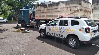 Policiais descobrem cocaína escondida dentro de cilindro de ar e caminhoneiro é preso em Palmital 