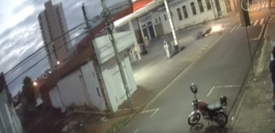 Motociclista morre após batida entre motos na região; vídeo
