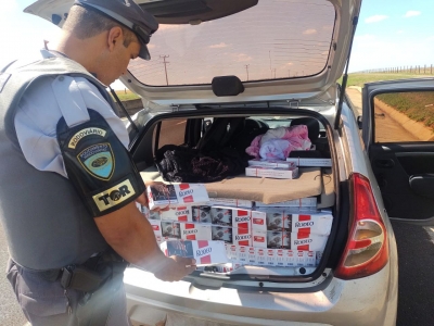 Policiais rodoviários apreendem cigarros sem nota fiscal em Palmital