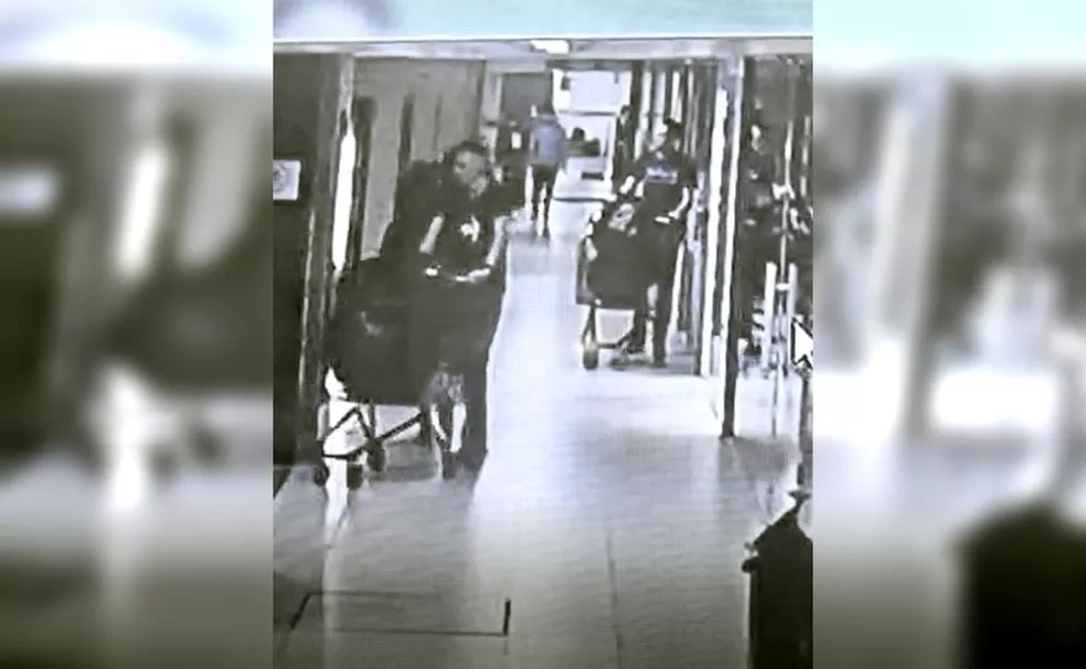 Vídeo: Bandidos furtam perfumes importados em loja em supermercado na região