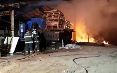 Empresa de pallets é destruída por incêndio na região