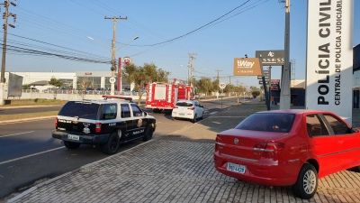 Acidentes com motos deixam dois jovens feridos em Ourinhos