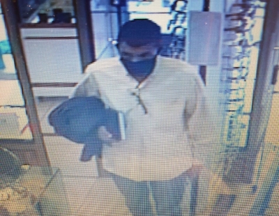 Homem furta ótica no centro de Ourinhos; confira o vídeo